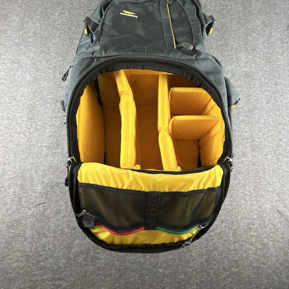 Mountainsmith Borealis 35L Camera Backpack Padded Laptop Sleeve Inserts Rainfly - Picture 4 of 8